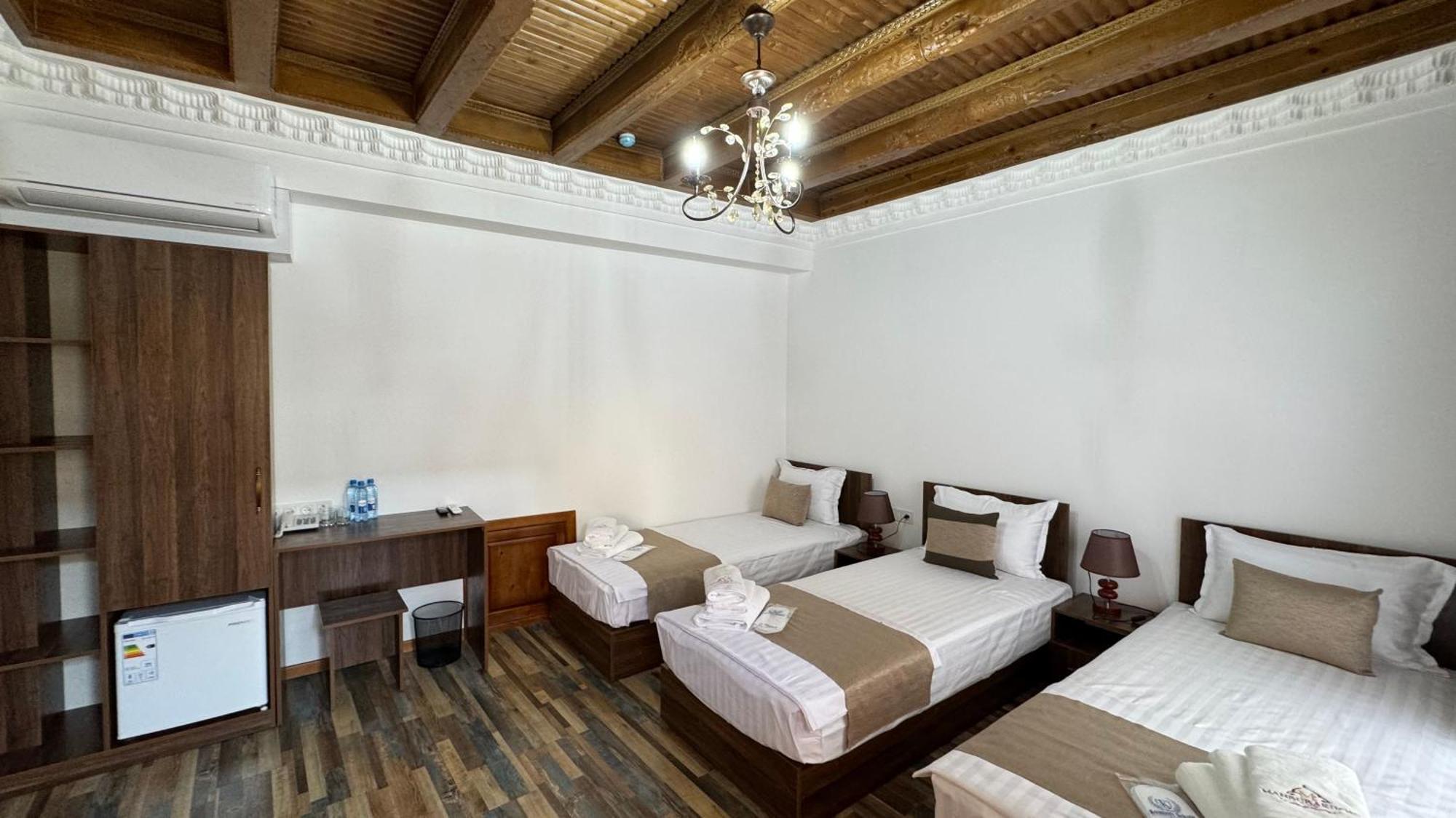 Mahbubakhon Guest House In Old City Bukhara Exterior foto
