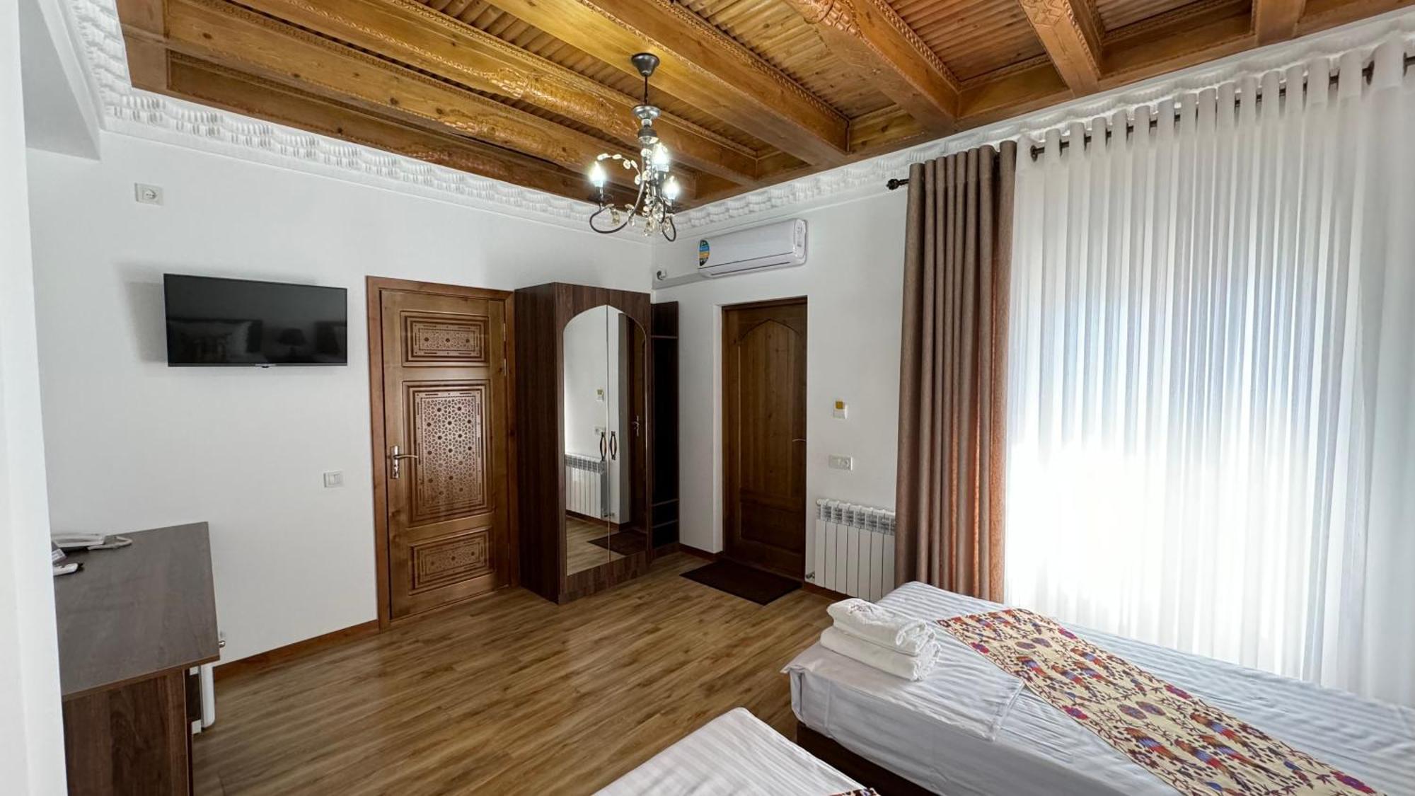 Mahbubakhon Guest House In Old City Bukhara Exterior foto